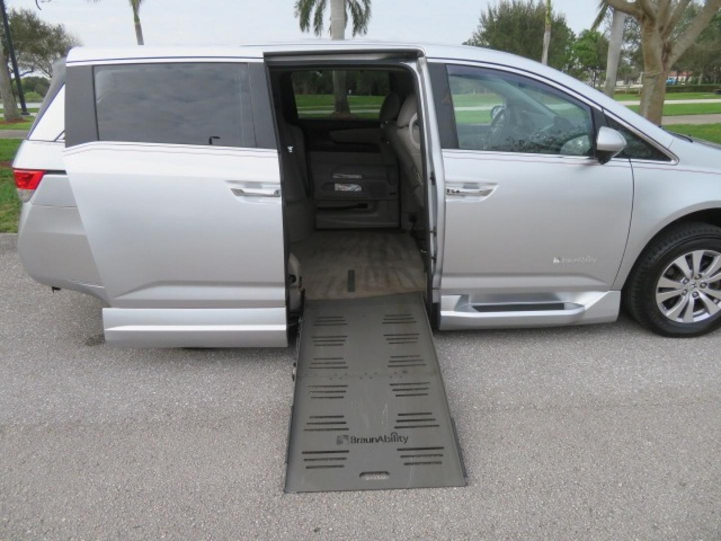 2014 Silver /GRAY Honda Odyssey EX-L (5FNRL5H68EB) with an 3.5L V6 SOHC 24V engine, 6-Speed Automatic transmission, located at 4301 Oak Circle #19, Boca Raton, FL, 33431, (954) 561-2499, 26.388861, -80.084038 - You are looking at Gorgeous Low Mileage 2014 Honda Odyssey EX-L Braunability Freedom Van Handicap Van Wheelchair Van Conversion Van with 25K Original Miles, Power Side Entry Ramp with Kneeling Van Function, Passenger Side Quick Lock System (same as ez lock), Quick Release Front Seats, Tie Down Syste - Photo#61